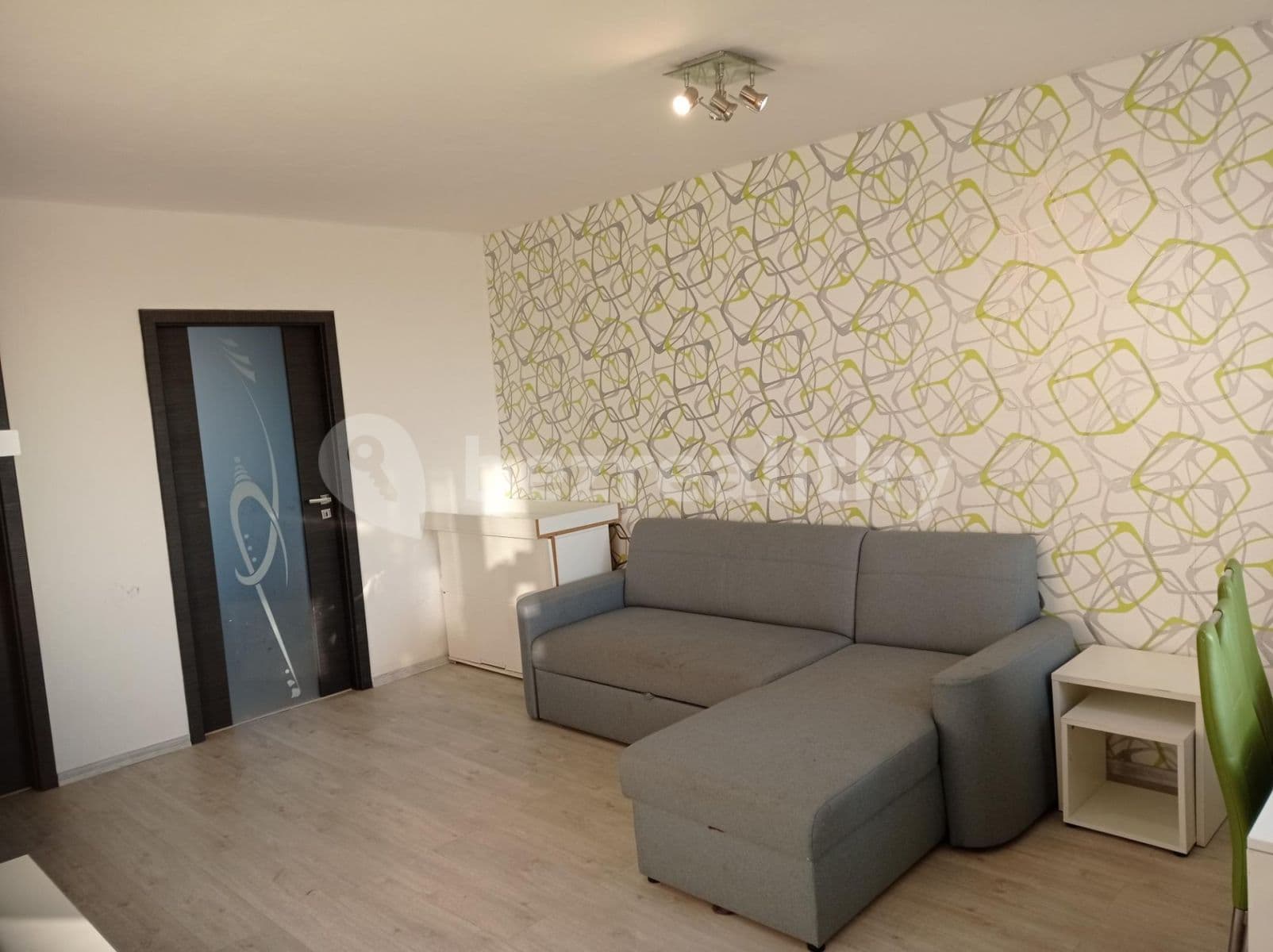 2 bedroom with open-plan kitchen flat to rent, 66 m², Smetanovo nábřeží, Hradec Králové, Královéhradecký Region 2 bedroom with open-plan kitchen flat to rent, 66 m², Smetanovo nábřeží, Hradec Králové, Královéhradecký Region