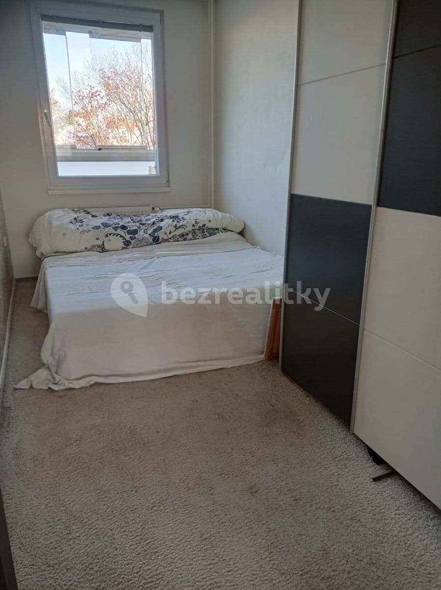 2 bedroom with open-plan kitchen flat to rent, 66 m², Smetanovo nábřeží, Hradec Králové, Královéhradecký Region 2 bedroom with open-plan kitchen flat to rent, 66 m², Smetanovo nábřeží, Hradec Králové, Královéhradecký Region