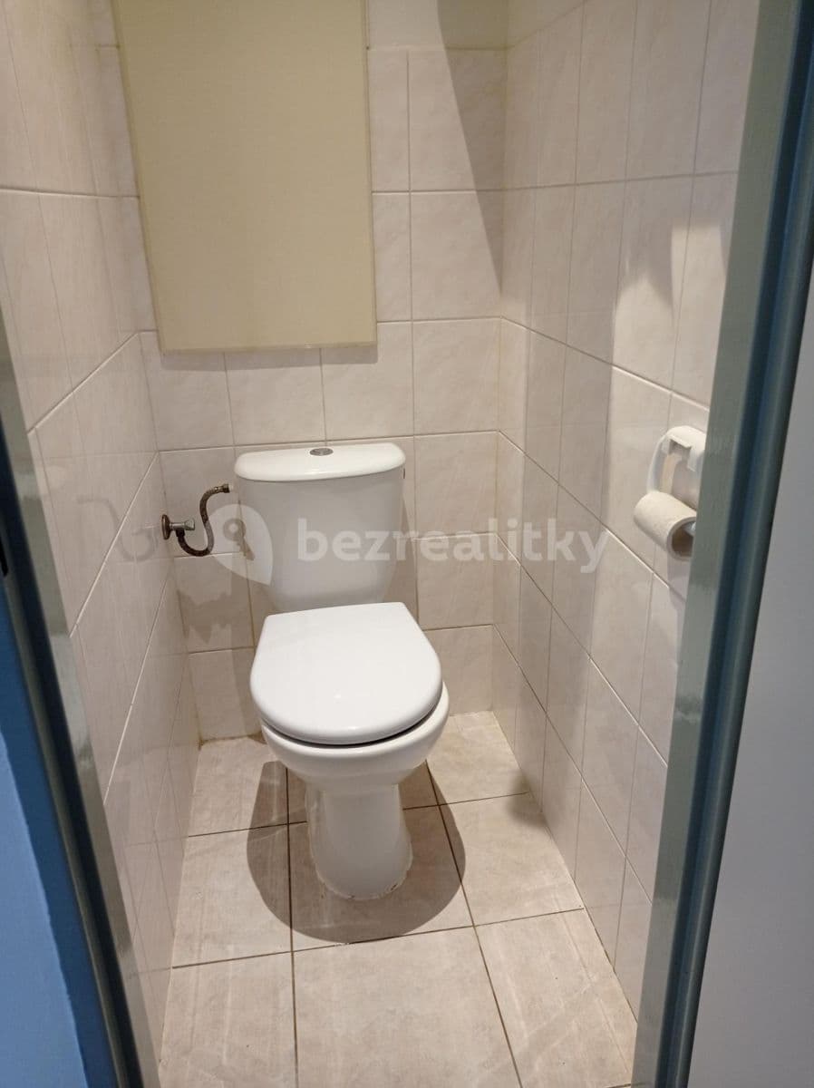 2 bedroom with open-plan kitchen flat to rent, 66 m², Smetanovo nábřeží, Hradec Králové, Královéhradecký Region 2 bedroom with open-plan kitchen flat to rent, 66 m², Smetanovo nábřeží, Hradec Králové, Královéhradecký Region