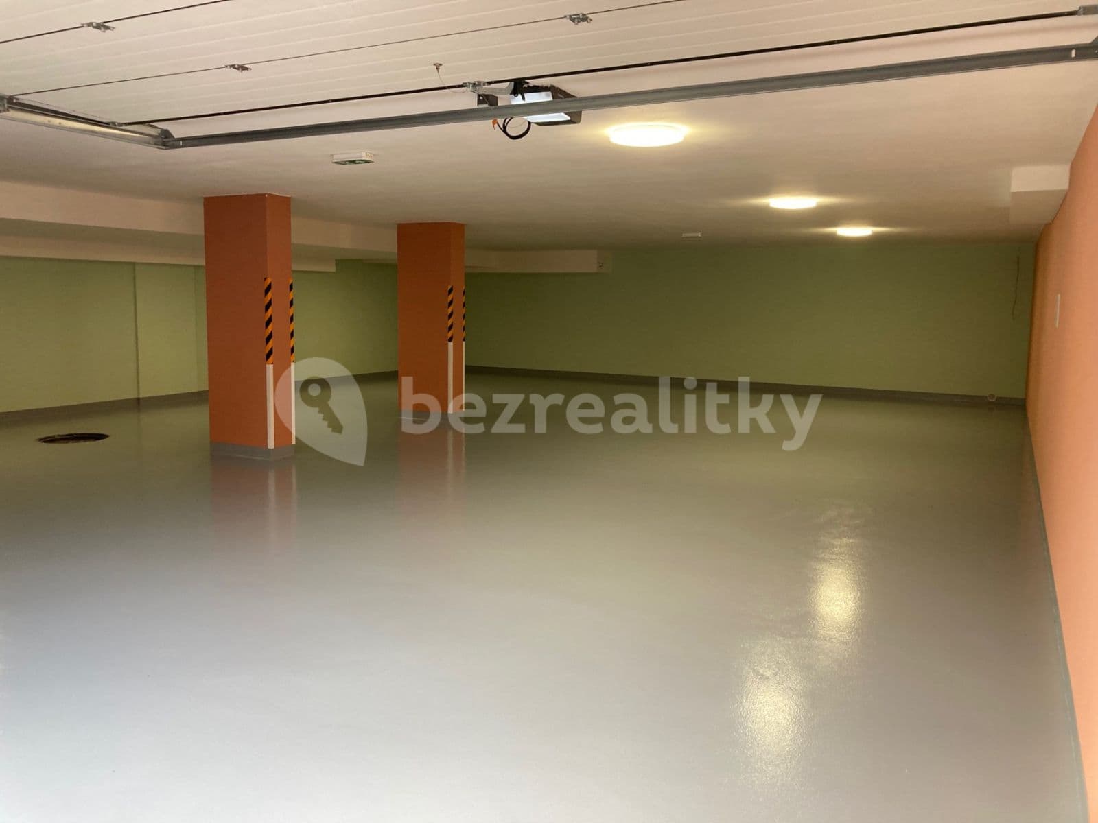 1 bedroom with open-plan kitchen flat to rent, 49 m², Čimická, Prague, Prague 1 bedroom with open-plan kitchen flat to rent, 49 m², Čimická, Prague, Prague