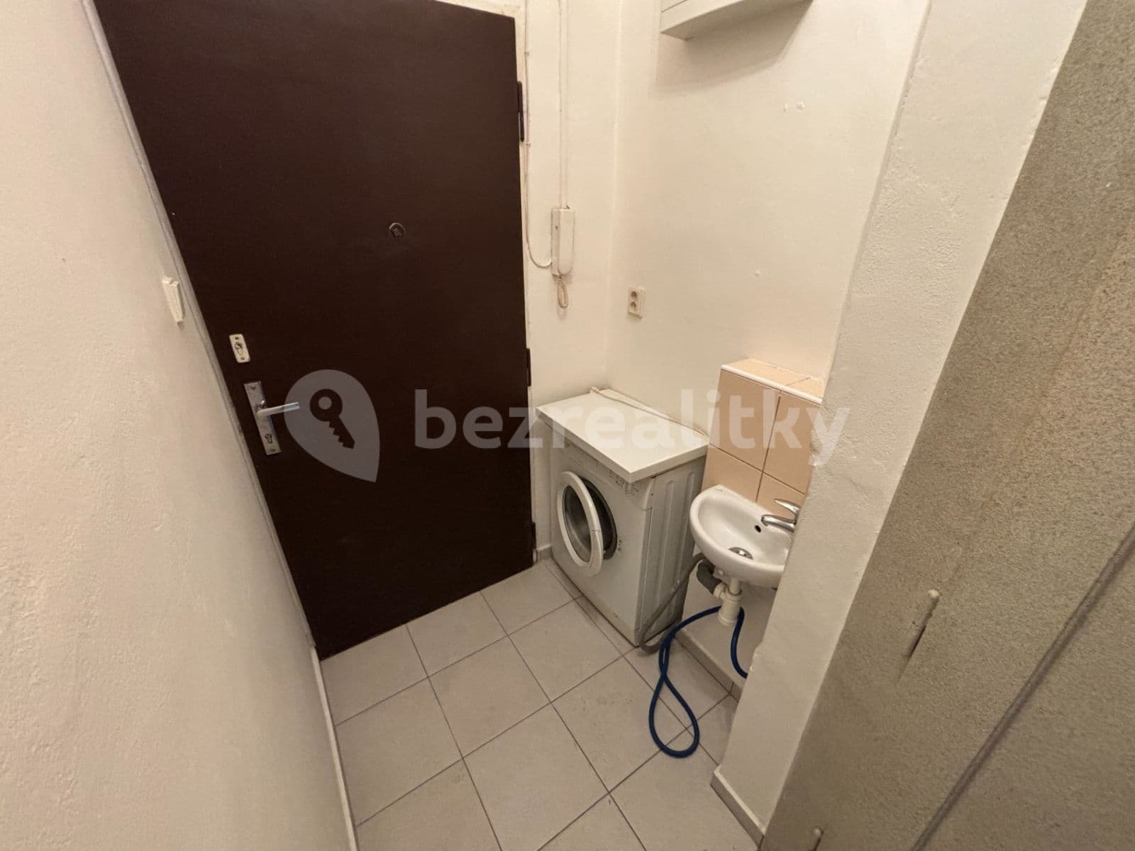 Studio flat to rent, 25 m², Za Poštou, Prague, Prague Studio flat to rent, 25 m², Za Poštou, Prague, Prague