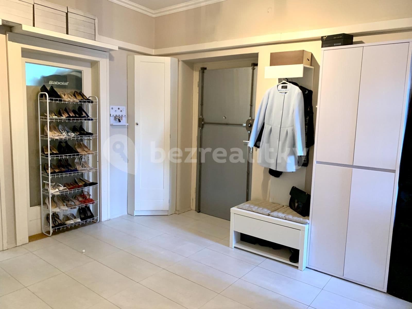 2 bedroom flat to rent, 81 m², Zelená, Prague, Prague 2 bedroom flat to rent, 81 m², Zelená, Prague, Prague