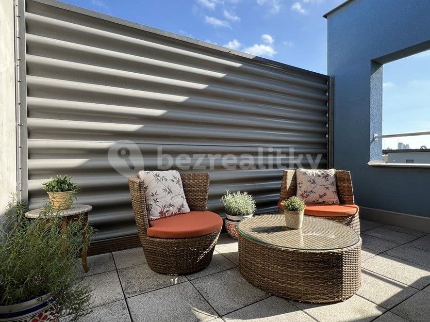 1 bedroom with open-plan kitchen flat to rent, 86 m², Přeštická, Prague, Prague 1 bedroom with open-plan kitchen flat to rent, 86 m², Přeštická, Prague, Prague