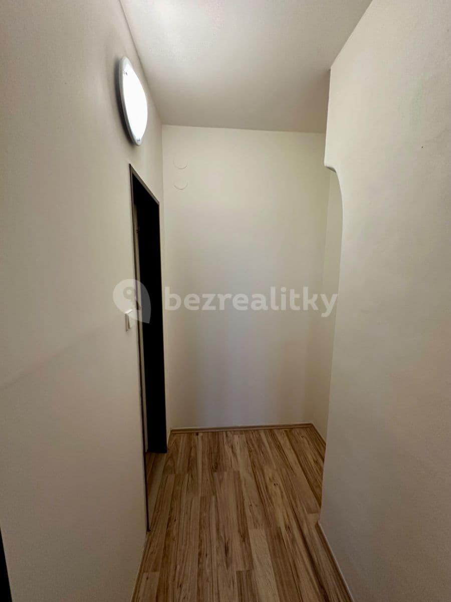 1 bedroom with open-plan kitchen flat to rent, 49 m², Huťská, Kladno, Středočeský Region 1 bedroom with open-plan kitchen flat to rent, 49 m², Huťská, Kladno, Středočeský Region