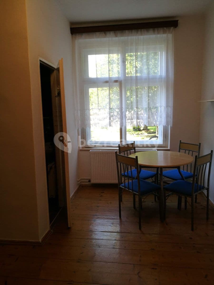 1 bedroom with open-plan kitchen flat to rent, 40 m², Hálkova, Pečky, Středočeský Region 1 bedroom with open-plan kitchen flat to rent, 40 m², Hálkova, Pečky, Středočeský Region