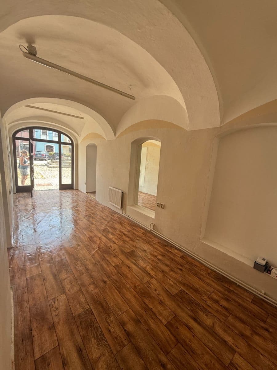 non-residential property to rent, 37 m², Staré náměstí, Ostrov, Karlovarský Region non-residential property to rent, 37 m², Staré náměstí, Ostrov, Karlovarský Region