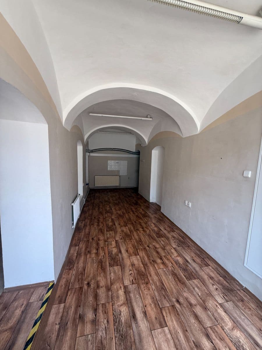 non-residential property to rent, 37 m², Staré náměstí, Ostrov, Karlovarský Region non-residential property to rent, 37 m², Staré náměstí, Ostrov, Karlovarský Region