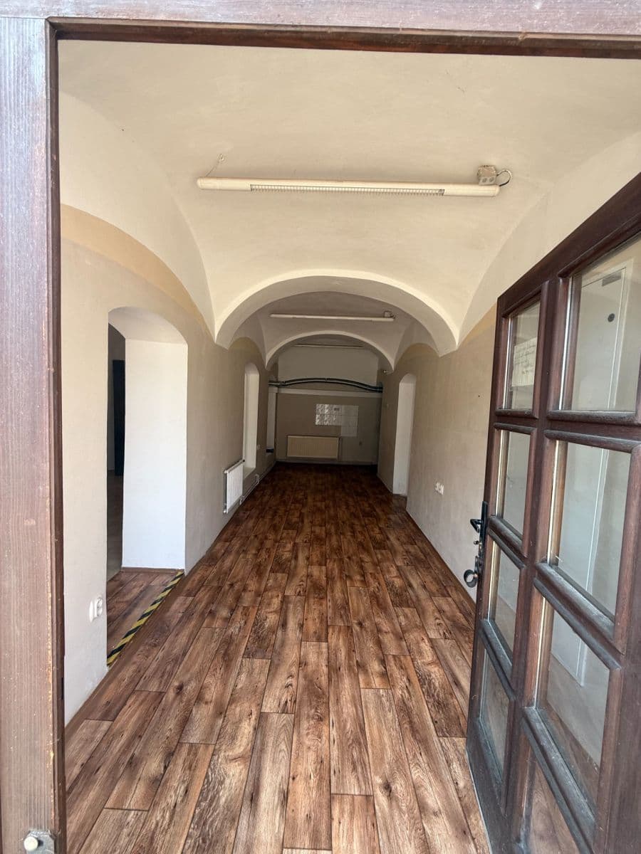 non-residential property to rent, 37 m², Staré náměstí, Ostrov, Karlovarský Region non-residential property to rent, 37 m², Staré náměstí, Ostrov, Karlovarský Region