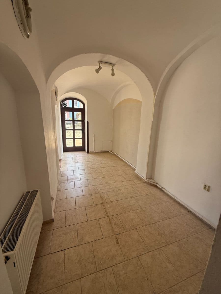non-residential property to rent, 37 m², Staré náměstí, Ostrov, Karlovarský Region non-residential property to rent, 37 m², Staré náměstí, Ostrov, Karlovarský Region
