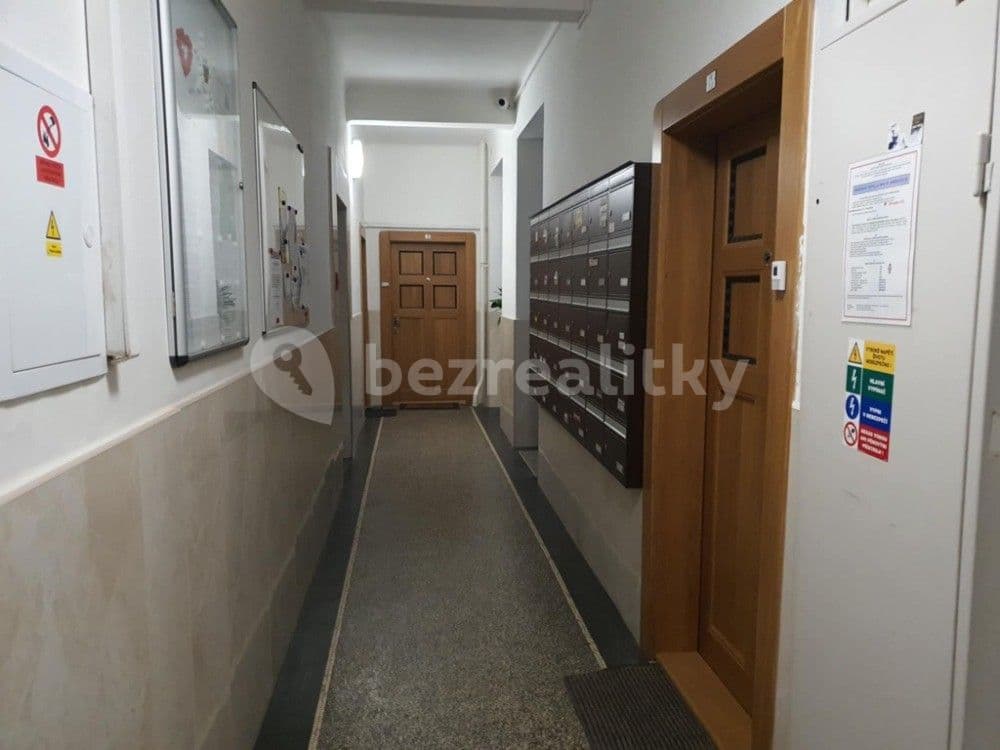 1 bedroom with open-plan kitchen flat to rent, 54 m², Dělnická, Prague, Prague 1 bedroom with open-plan kitchen flat to rent, 54 m², Dělnická, Prague, Prague