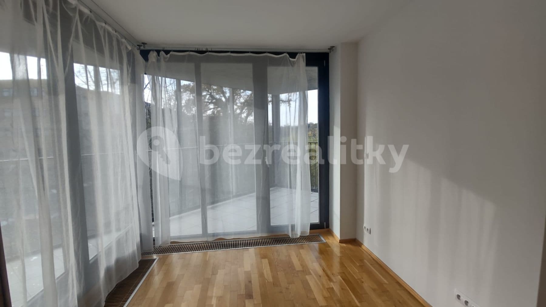 1 bedroom with open-plan kitchen flat to rent, 62 m², Pitterova, Prague, Prague 1 bedroom with open-plan kitchen flat to rent, 62 m², Pitterova, Prague, Prague