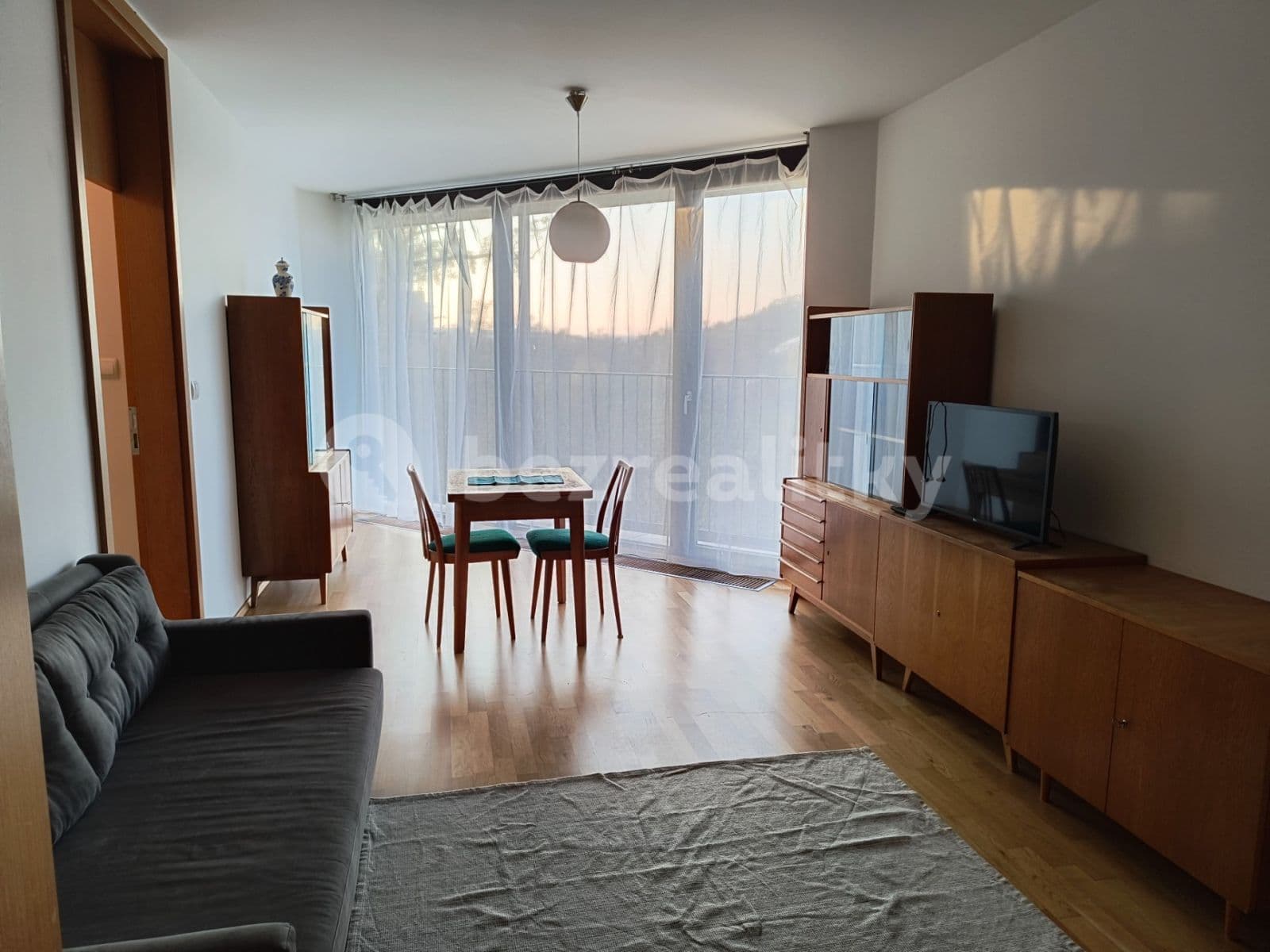 1 bedroom with open-plan kitchen flat to rent, 62 m², Pitterova, Prague, Prague 1 bedroom with open-plan kitchen flat to rent, 62 m², Pitterova, Prague, Prague