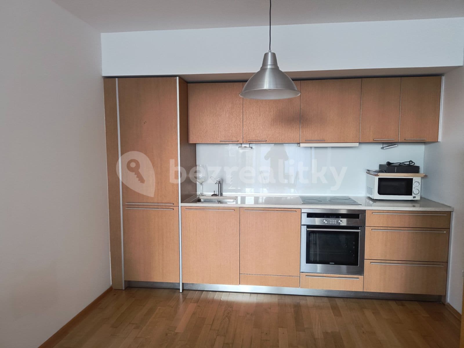 1 bedroom with open-plan kitchen flat to rent, 62 m², Pitterova, Prague, Prague 1 bedroom with open-plan kitchen flat to rent, 62 m², Pitterova, Prague, Prague