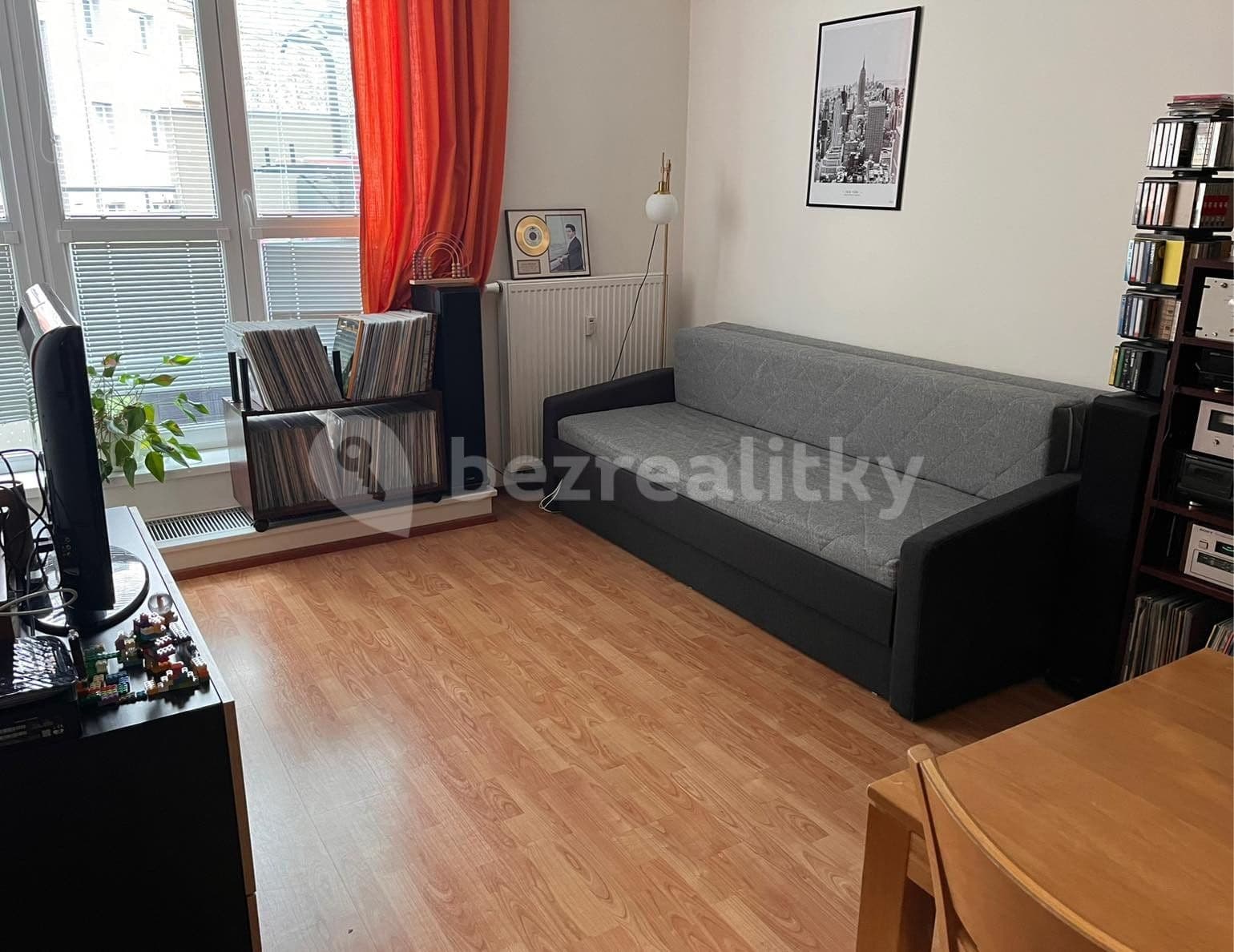 1 bedroom with open-plan kitchen flat to rent, 41 m², Plzeňská, Prague, Prague 1 bedroom with open-plan kitchen flat to rent, 41 m², Plzeňská, Prague, Prague