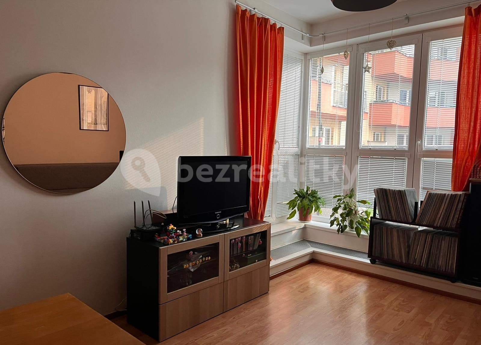 1 bedroom with open-plan kitchen flat to rent, 41 m², Plzeňská, Prague, Prague 1 bedroom with open-plan kitchen flat to rent, 41 m², Plzeňská, Prague, Prague