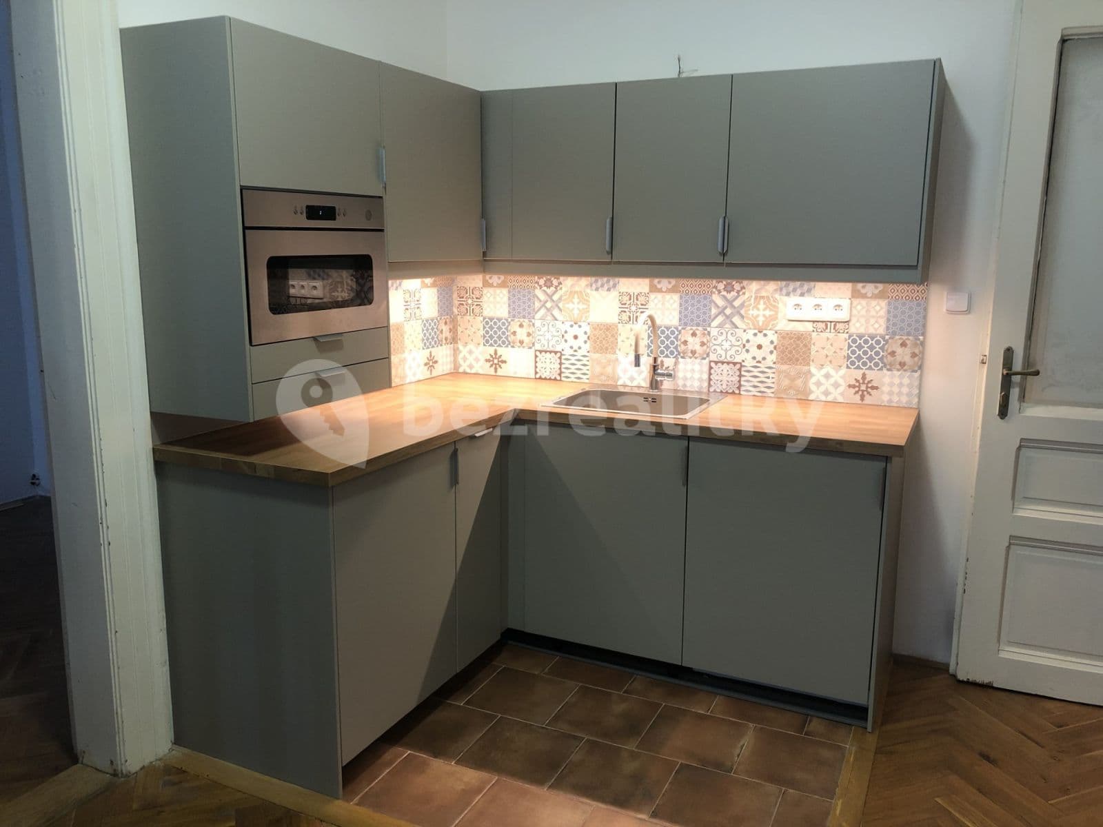 1 bedroom with open-plan kitchen flat to rent, 38 m², Žitomírská, Prague, Prague 1 bedroom with open-plan kitchen flat to rent, 38 m², Žitomírská, Prague, Prague