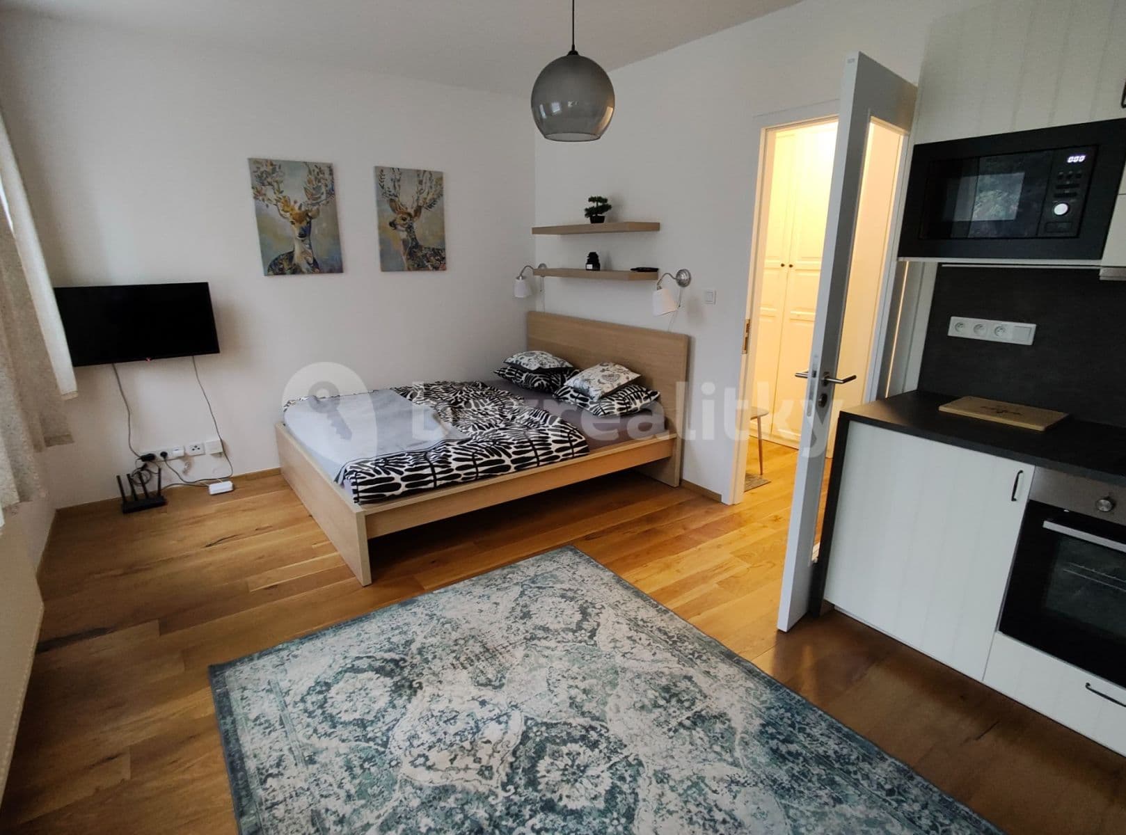 Studio flat to rent, 25 m², Perucká, Prague, Prague Studio flat to rent, 25 m², Perucká, Prague, Prague