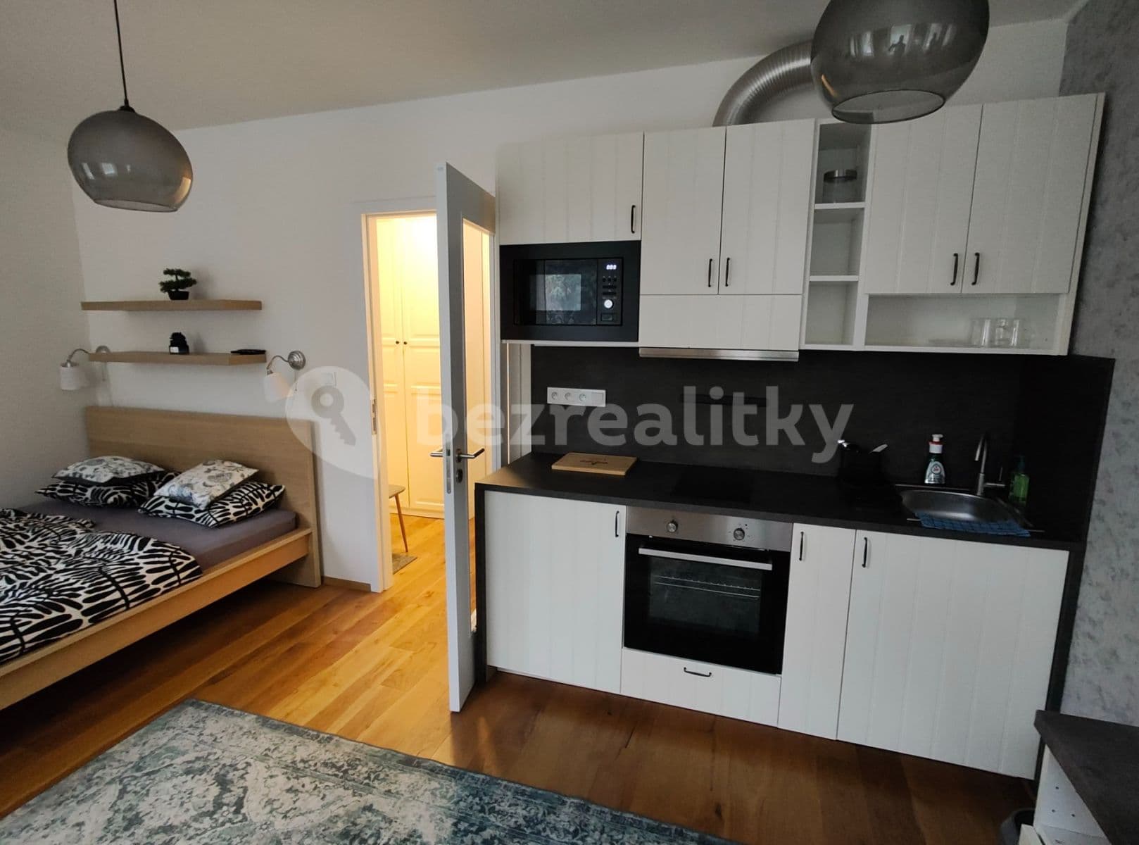 Studio flat to rent, 25 m², Perucká, Prague, Prague Studio flat to rent, 25 m², Perucká, Prague, Prague