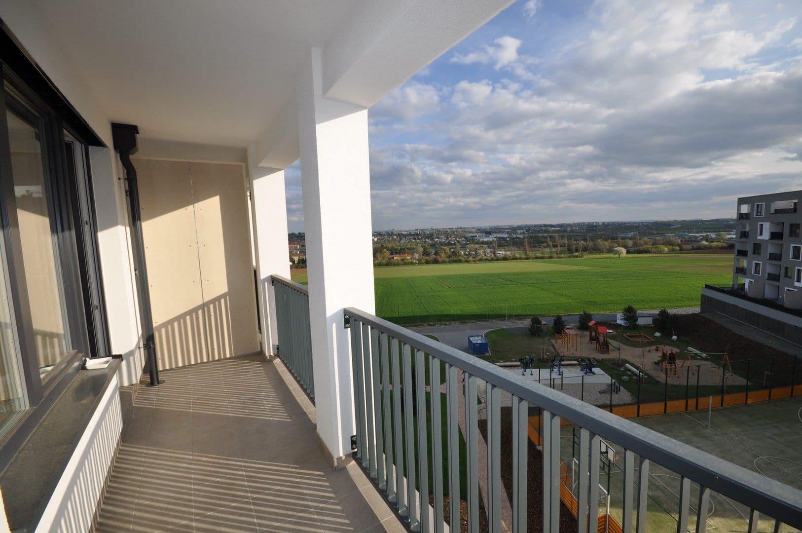 1 bedroom with open-plan kitchen flat to rent, 62 m², Kardausova, Prague, Prague 1 bedroom with open-plan kitchen flat to rent, 62 m², Kardausova, Prague, Prague