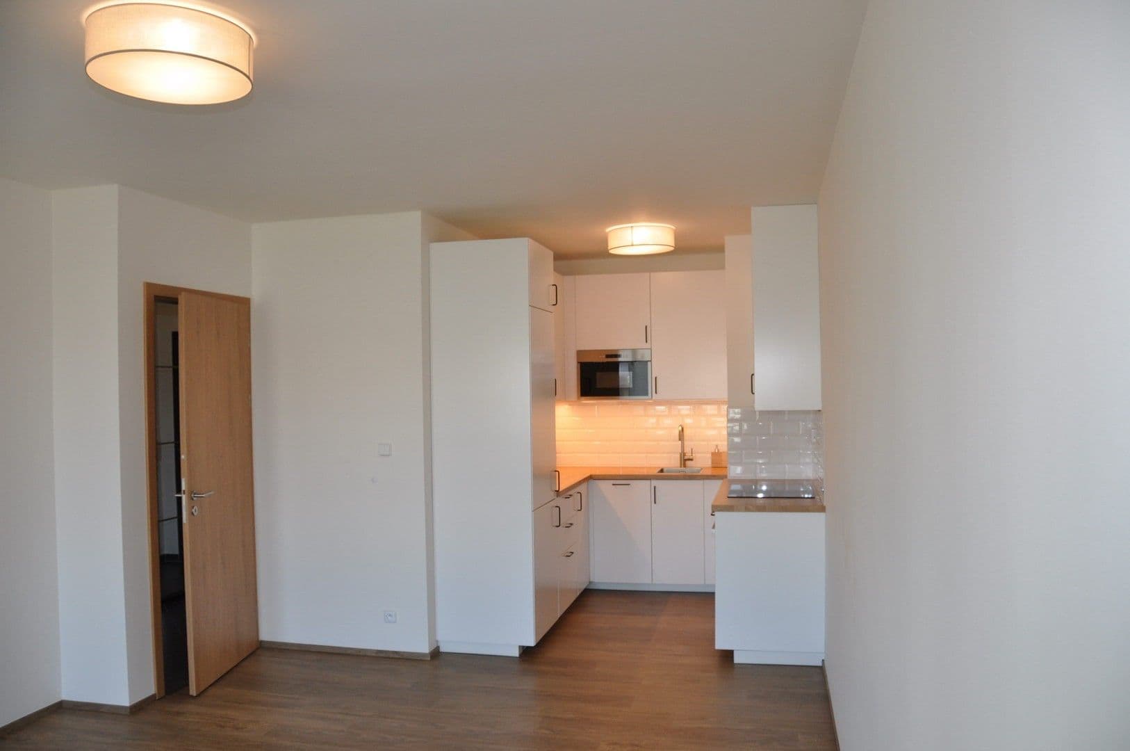 1 bedroom with open-plan kitchen flat to rent, 62 m², Kardausova, Prague, Prague 1 bedroom with open-plan kitchen flat to rent, 62 m², Kardausova, Prague, Prague