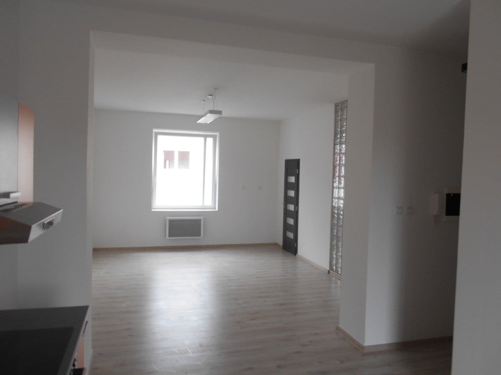 1 bedroom with open-plan kitchen flat to rent, 68 m², Louny, Ústecký Region 1 bedroom with open-plan kitchen flat to rent, 68 m², Louny, Ústecký Region
