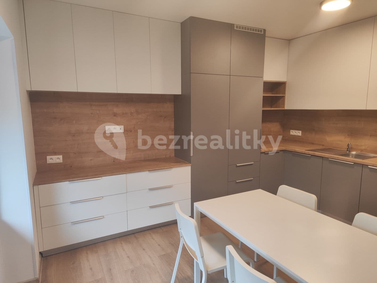Studio flat to rent, 28 m², Sportovní, Židlochovice, Jihomoravský Region Studio flat to rent, 28 m², Sportovní, Židlochovice, Jihomoravský Region