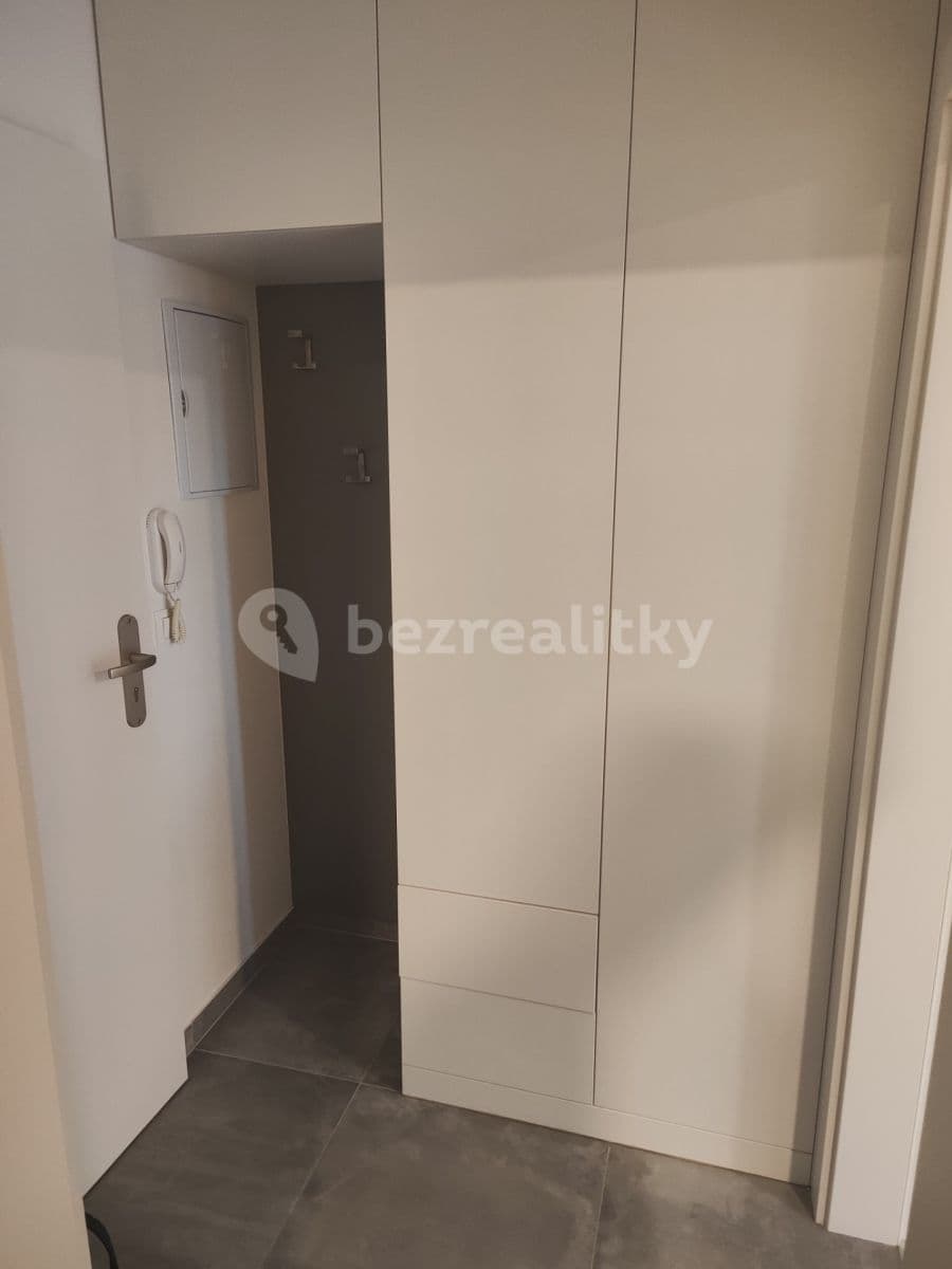 Studio flat to rent, 28 m², Sportovní, Židlochovice, Jihomoravský Region Studio flat to rent, 28 m², Sportovní, Židlochovice, Jihomoravský Region