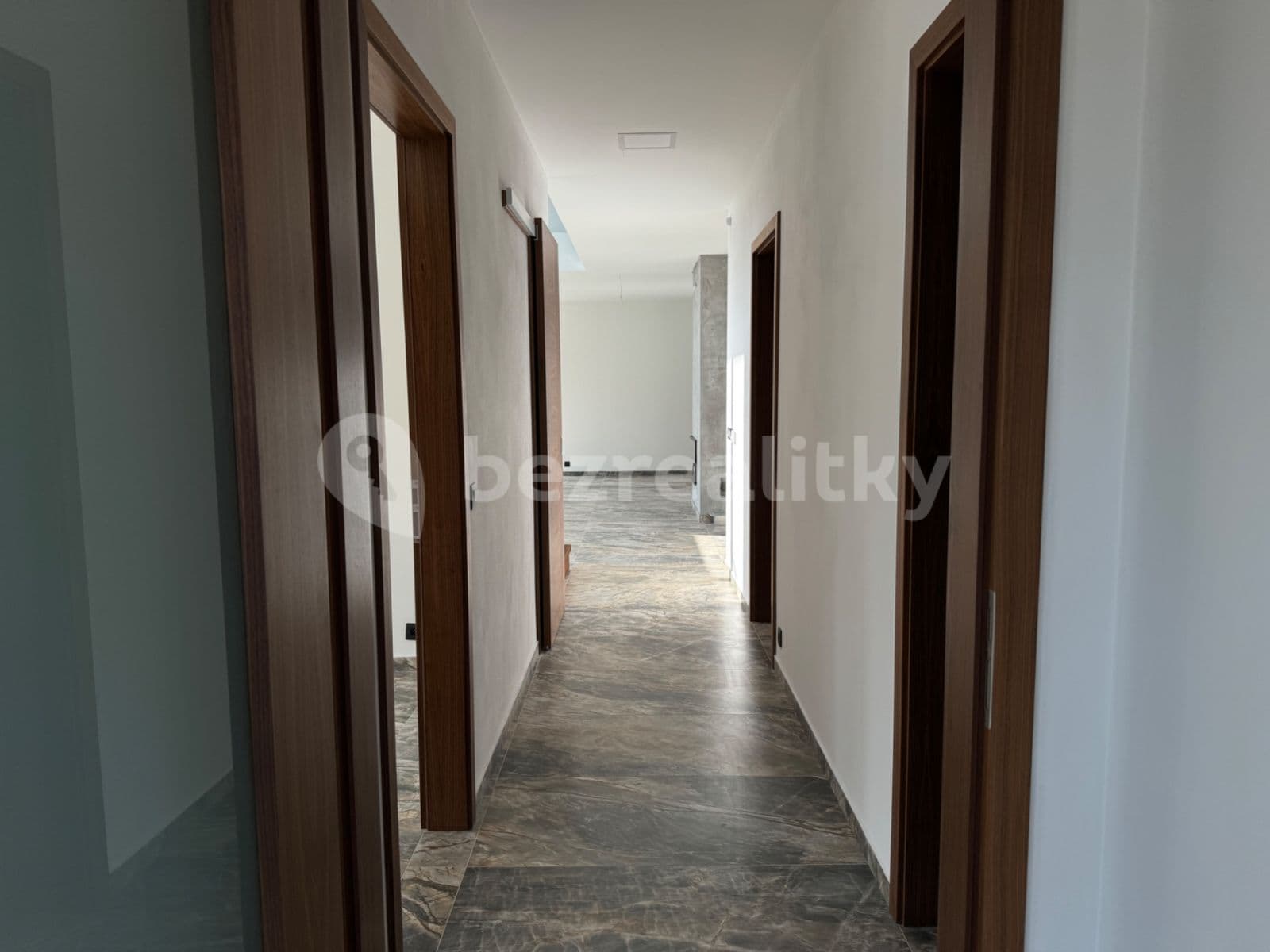 house to rent, 205 m², Národních hrdinů, Pardubice, Pardubický Region house to rent, 205 m², Národních hrdinů, Pardubice, Pardubický Region