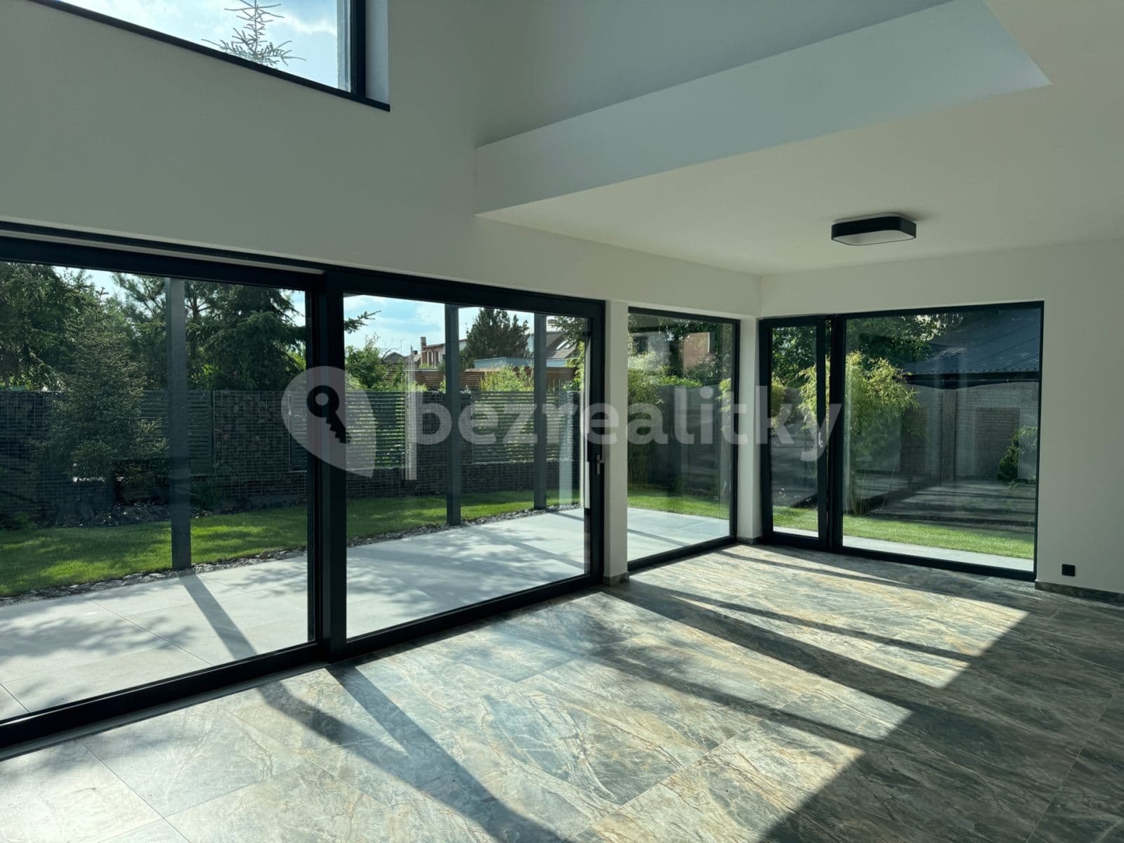 house to rent, 205 m², Národních hrdinů, Pardubice, Pardubický Region house to rent, 205 m², Národních hrdinů, Pardubice, Pardubický Region