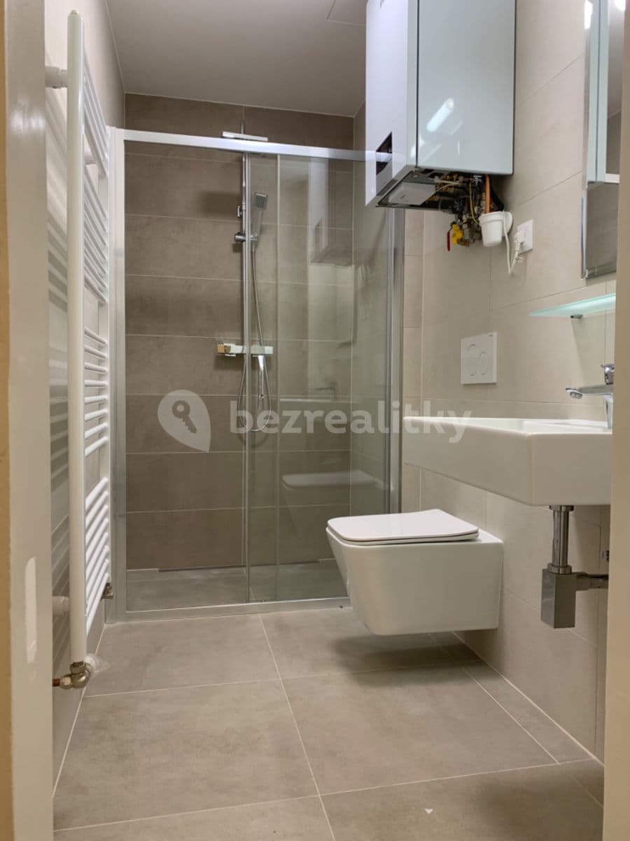 1 bedroom with open-plan kitchen flat to rent, 44 m², Drahobejlova, Prague, Prague 1 bedroom with open-plan kitchen flat to rent, 44 m², Drahobejlova, Prague, Prague