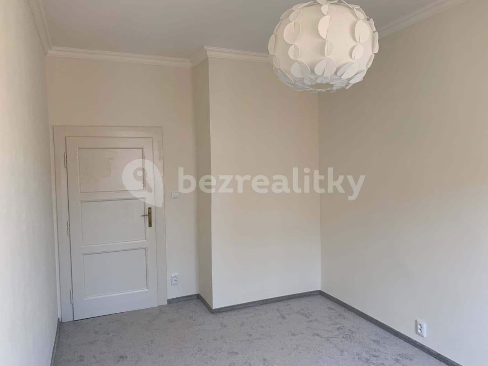 1 bedroom with open-plan kitchen flat to rent, 44 m², Drahobejlova, Prague, Prague 1 bedroom with open-plan kitchen flat to rent, 44 m², Drahobejlova, Prague, Prague