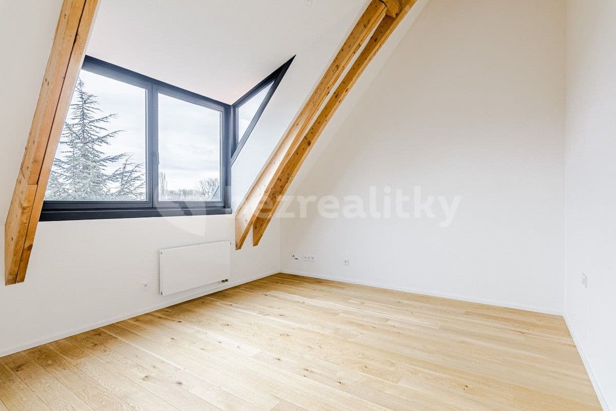 2 bedroom with open-plan kitchen flat to rent, 102 m², Řeporyjská, Prague, Prague 2 bedroom with open-plan kitchen flat to rent, 102 m², Řeporyjská, Prague, Prague