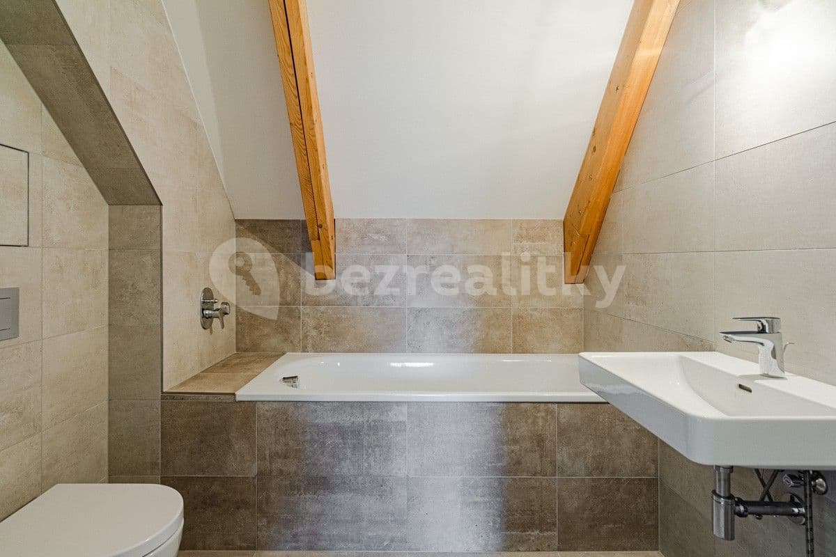 2 bedroom with open-plan kitchen flat to rent, 102 m², Řeporyjská, Prague, Prague 2 bedroom with open-plan kitchen flat to rent, 102 m², Řeporyjská, Prague, Prague