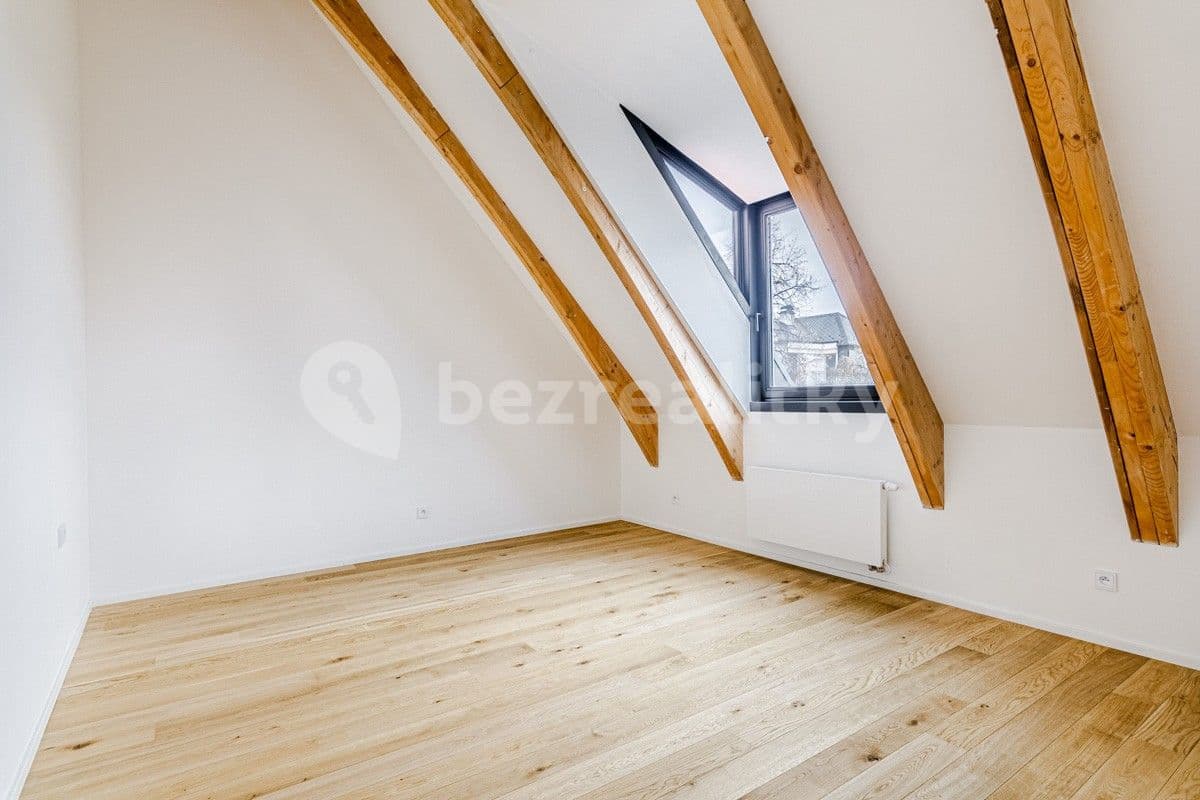 2 bedroom with open-plan kitchen flat to rent, 102 m², Řeporyjská, Prague, Prague 2 bedroom with open-plan kitchen flat to rent, 102 m², Řeporyjská, Prague, Prague
