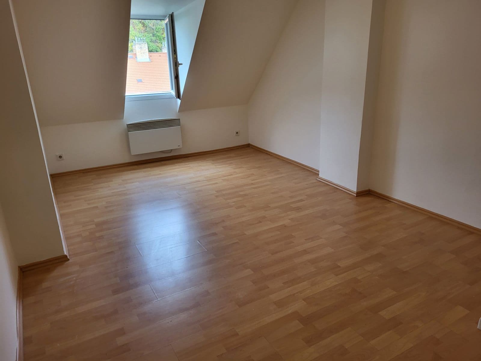 2 bedroom flat to rent, 49 m², Na Neklance, Prague, Prague 2 bedroom flat to rent, 49 m², Na Neklance, Prague, Prague
