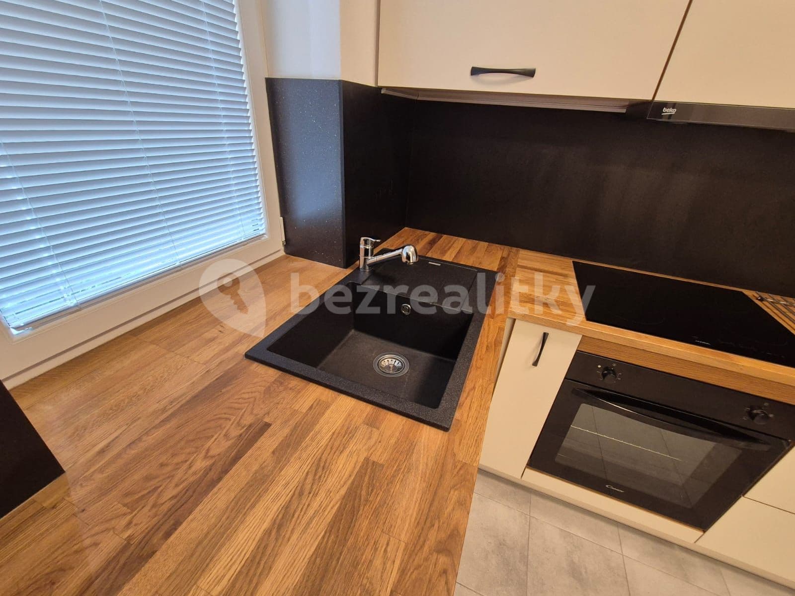 1 bedroom with open-plan kitchen flat to rent, 46 m², Fűgnerova, Slaný, Středočeský Region 1 bedroom with open-plan kitchen flat to rent, 46 m², Fűgnerova, Slaný, Středočeský Region
