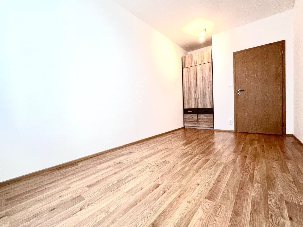 1 bedroom with open-plan kitchen flat to rent, 51 m², Svitákova, Prague, Prague 1 bedroom with open-plan kitchen flat to rent, 51 m², Svitákova, Prague, Prague