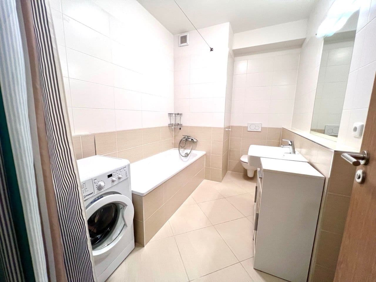 1 bedroom with open-plan kitchen flat to rent, 51 m², Svitákova, Prague, Prague 1 bedroom with open-plan kitchen flat to rent, 51 m², Svitákova, Prague, Prague