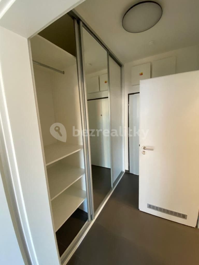 Studio flat to rent, 34 m², Saarinenova, Prague, Prague Studio flat to rent, 34 m², Saarinenova, Prague, Prague