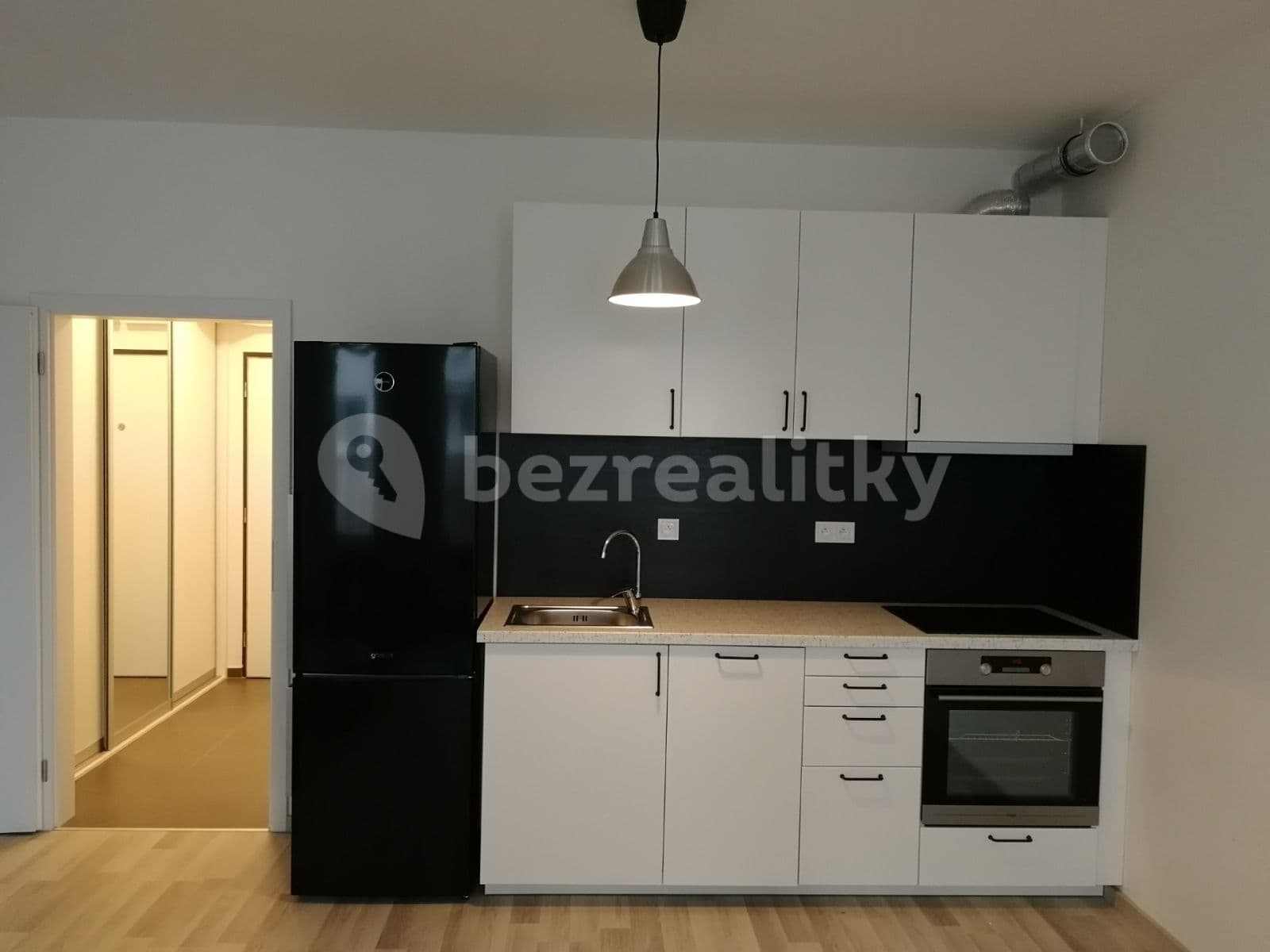 Studio flat to rent, 34 m², Saarinenova, Prague, Prague Studio flat to rent, 34 m², Saarinenova, Prague, Prague