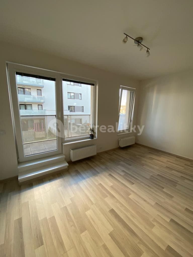 Studio flat to rent, 34 m², Saarinenova, Prague, Prague Studio flat to rent, 34 m², Saarinenova, Prague, Prague