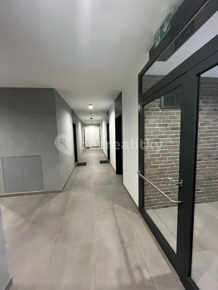 Studio flat to rent, 40 m², Vladimíra Kobranova, Prague, Prague Studio flat to rent, 40 m², Vladimíra Kobranova, Prague, Prague