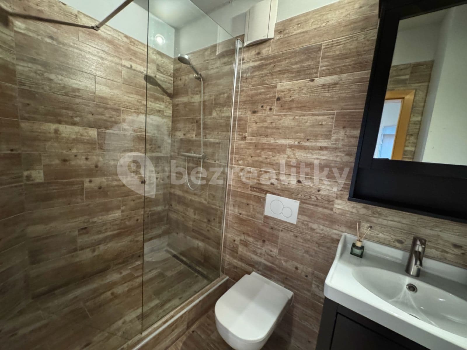 1 bedroom with open-plan kitchen flat to rent, 51 m², Palachova, Hradec Králové, Královéhradecký Region 1 bedroom with open-plan kitchen flat to rent, 51 m², Palachova, Hradec Králové, Královéhradecký Region