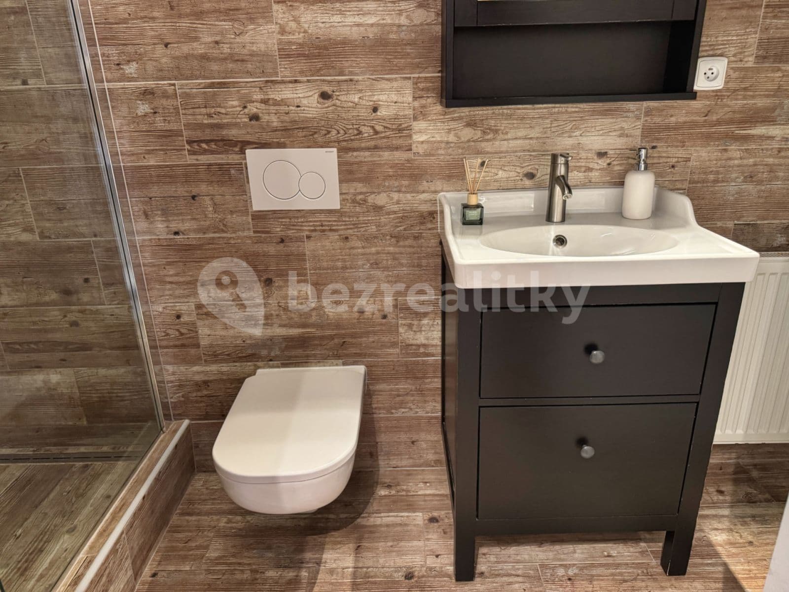 1 bedroom with open-plan kitchen flat to rent, 51 m², Palachova, Hradec Králové, Královéhradecký Region 1 bedroom with open-plan kitchen flat to rent, 51 m², Palachova, Hradec Králové, Královéhradecký Region