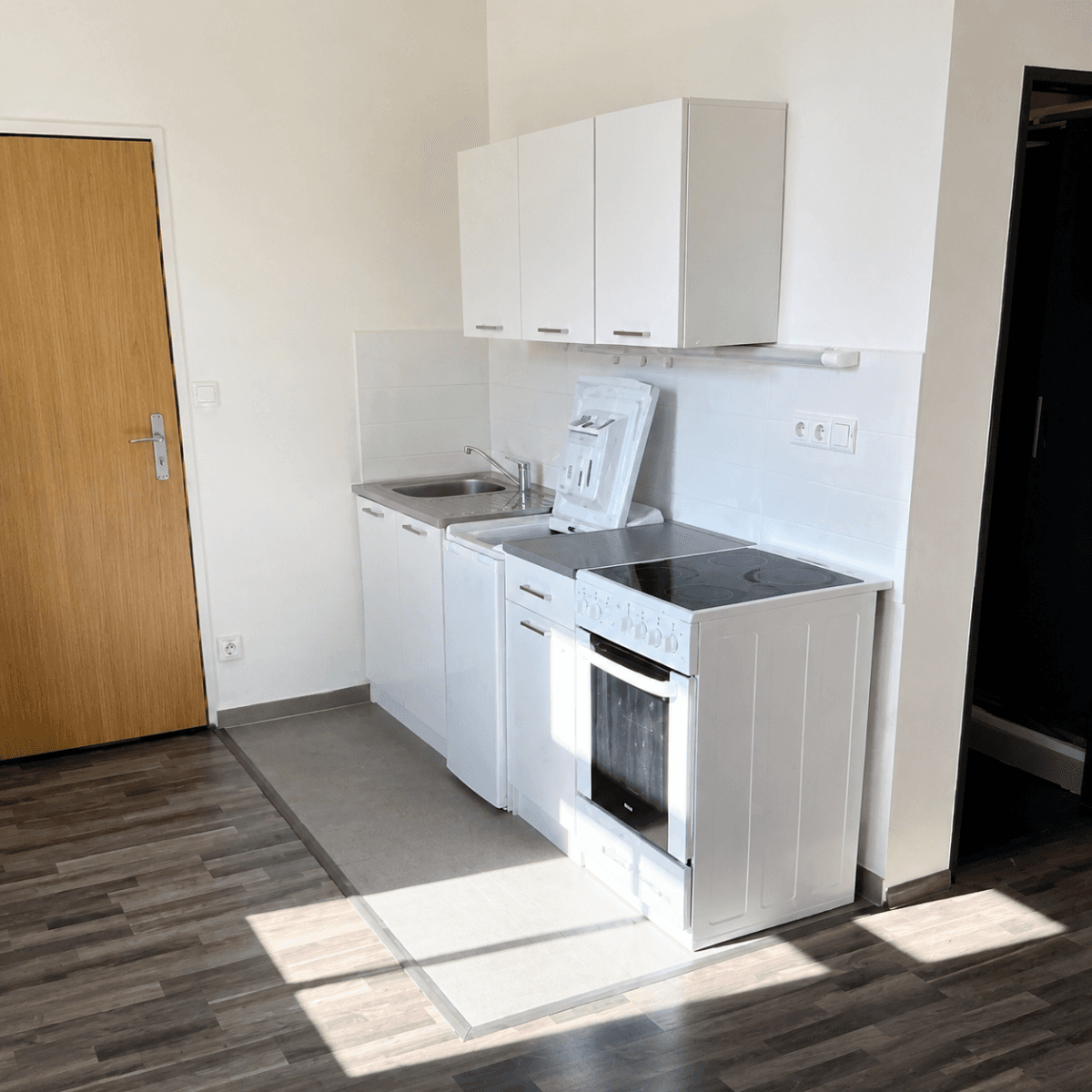 Studio flat to rent, 20 m², K Lochkovu, Prague, Prague Studio flat to rent, 20 m², K Lochkovu, Prague, Prague