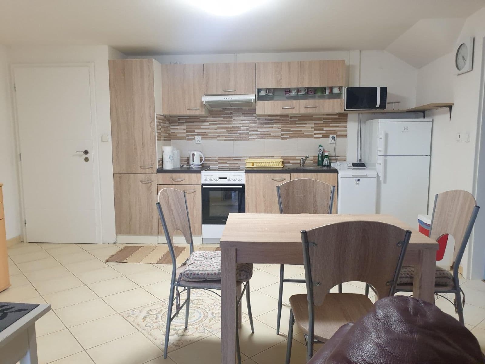 2 bedroom with open-plan kitchen flat to rent, 75 m², U Pošty, Zvole, Středočeský Region 2 bedroom with open-plan kitchen flat to rent, 75 m², U Pošty, Zvole, Středočeský Region