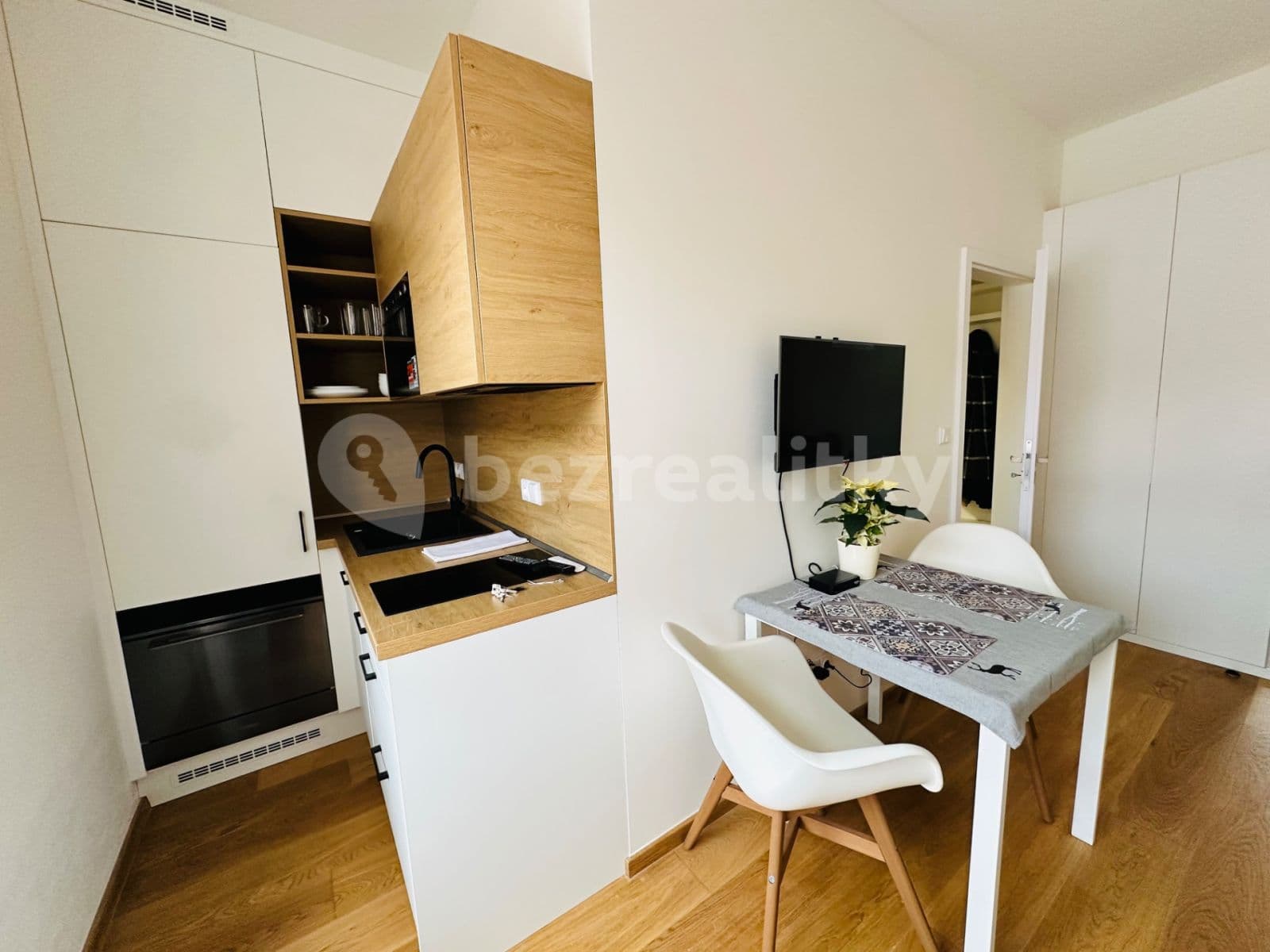 Studio flat to rent, 20 m², Na Neklance, Prague, Prague Studio flat to rent, 20 m², Na Neklance, Prague, Prague