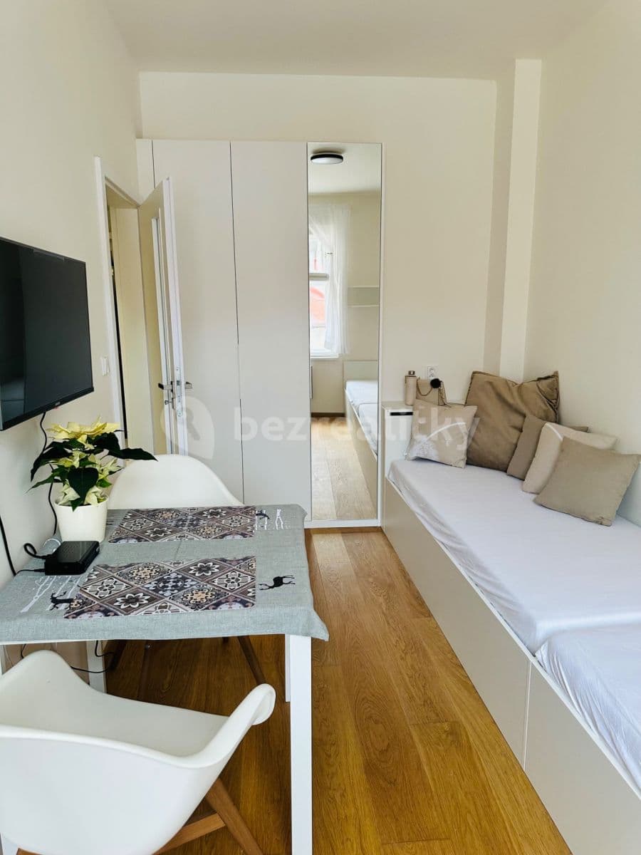 Studio flat to rent, 20 m², Na Neklance, Prague, Prague Studio flat to rent, 20 m², Na Neklance, Prague, Prague