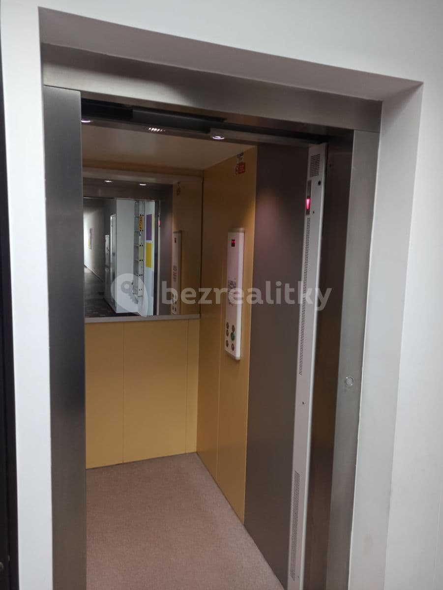 2 bedroom with open-plan kitchen flat to rent, 66 m², Jurkovičova, Prague, Prague 2 bedroom with open-plan kitchen flat to rent, 66 m², Jurkovičova, Prague, Prague