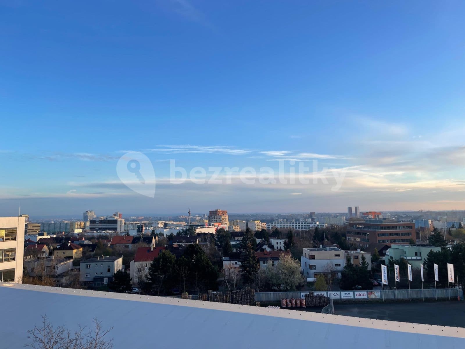 1 bedroom with open-plan kitchen flat to rent, 102 m², Kejhova, Prague, Prague 1 bedroom with open-plan kitchen flat to rent, 102 m², Kejhova, Prague, Prague